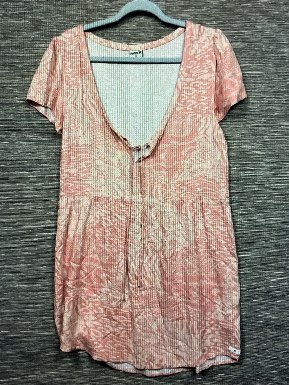 Hurley Pink Scoop-Neck Short Sleeve Tunic